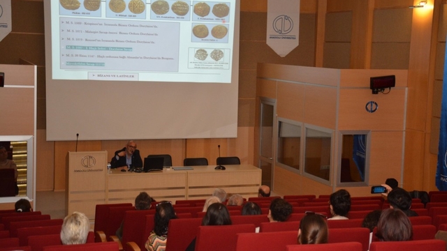 Karacahisar'da Orta Çağ kalelerindeki en büyük sarnıçlardan birini ortaya çıkarıldı
Karacahisar Kalesi Kazı Başkanı Doç. Dr. Hasan Yılmazyaşar:
"Sarnıçta binin üzerinde seramik parçası ve yoğun keşifler tespit edilmiştir"