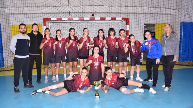 Okul Sporları Hentbol Yıldız Kızlar Müsabakaları sona erdi