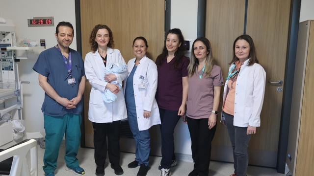 Bursa Şehir Hastanesi Tüp Bebek Merkezi'nde ilk bebek dünyaya geldi