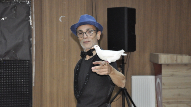 Çukurca'da sirk gösterisi yapıldı