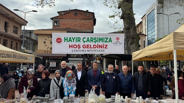 Çaycuma'da "Gazze Yararına Hayır Çarşısı" kuruldu