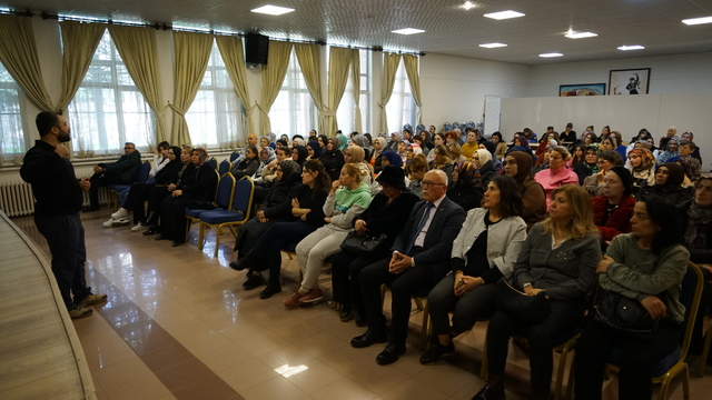 Polatlı'da "En İyi Narkotik Polisi Anne Projesi" anlatıldı