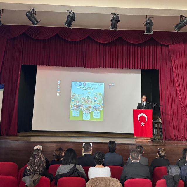 Bozcaada'da Tarım, Biyoçeşitlilik ve Çevre Eğitimi Projesi başladı