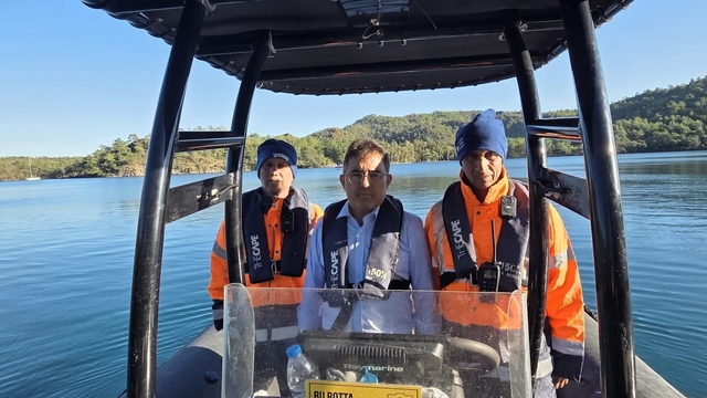 Marmaris Kaymakamı Kaya, koylarda incelemede bulundu