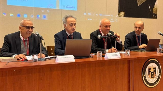 Kütahya'da "14. Yüzyıl Anadolusu'nda Beyler, Çelebiler ve Ahiler" sempozyumu