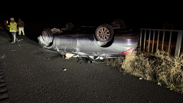 Gümüşhane'de otomobilin devrilmesi sonucu 5 kişi yaralandı