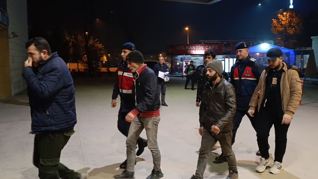 İnegöl'de 8 kaçak göçmen yakalandı