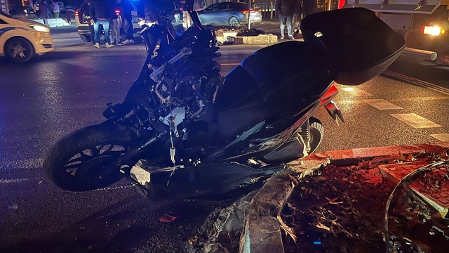 Menteşe'de motosiklet tıra çarptı: 1 ölü