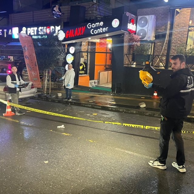 Sakarya'da komşu esnaflar arası silahlı kavga; 1 ölü 1 yaralı