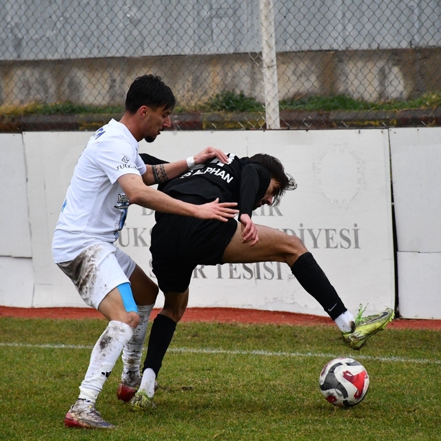 Erciyes 38 FK, deplasmandan 3 puanla döndü
Diyarbekirspor: 1-Erciyes 38 FK:...