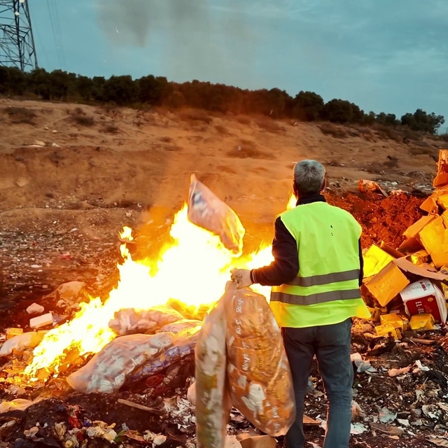 Tarihi geçmiş ürünlerle çocukları zehirleyeceklerdi: 2 ton cips, şekerleme...