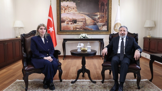 Malatya'nın manevi imarı için güçlü iş birliği
Milletvekili Ölmeztoprak'tan Diyanet İşleri Başkanı Arpaguş'a Malatya daveti