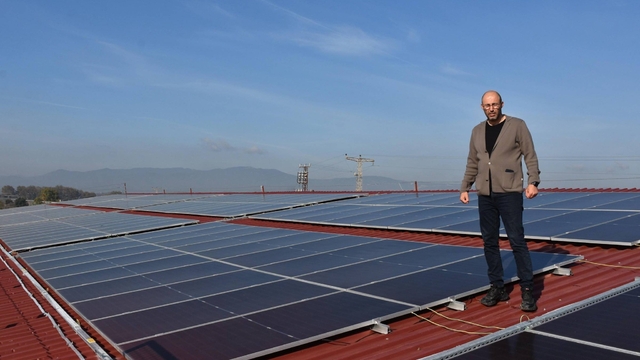Germencik Belediyesi'nin güneş enerji sistemi devreye alındı