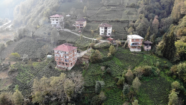 Karadeniz'de tuğlalı yapılar hem göze hem de cebe zarar