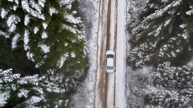 Karabük'ün yüksek kesimleri beyaza büründü