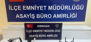 Hatay'da üst aramalarında silah bulunan 2 şüpheli yakalandı