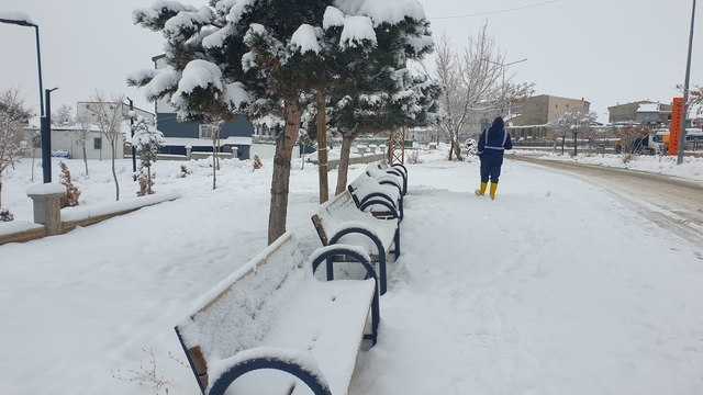 Van'da 102, Hakkari'de 70 yerleşim yerinin yolu kardan kapandı