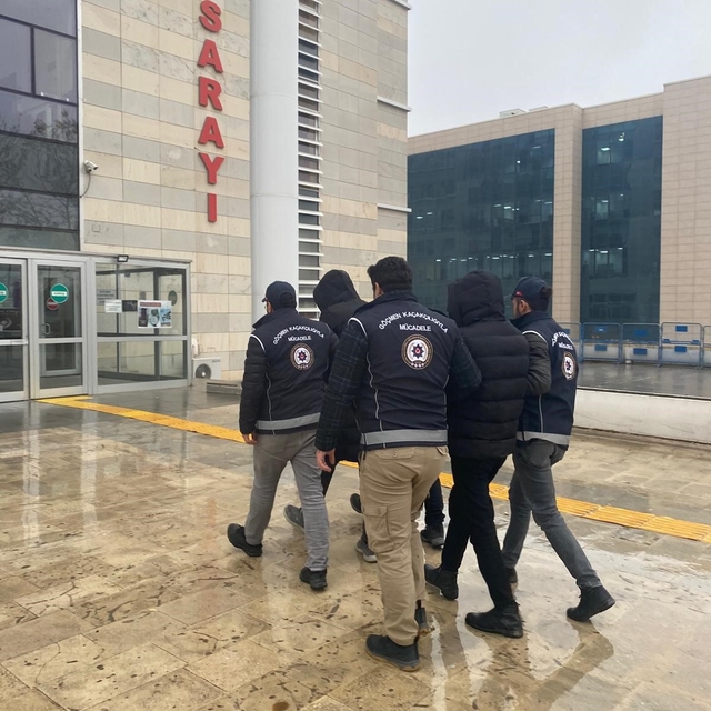 Elazığ'da göçmen kaçakçılığı operasyonu: 16 yabancı uyruklu şahıs yakalandı