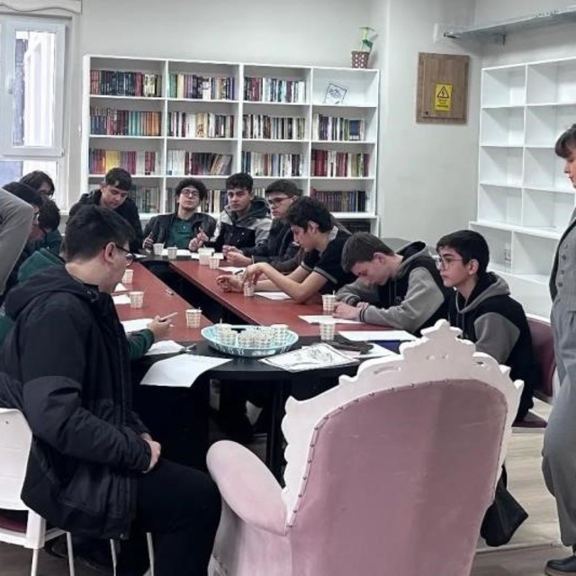 Kütahya Şehit Selim Cansız AİHL'de öğrenci, yazar buluşması