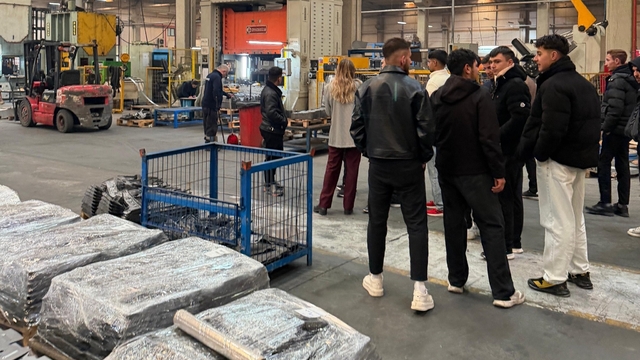 Meslek lisesi öğrencileri üretim süreçlerini yerinde öğreniyor