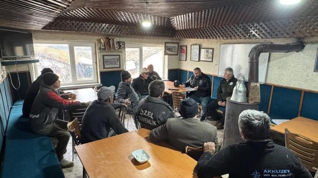 Yenipazar'da çiftçilere tarımsal destekleme ve hibe eğitimi verildi