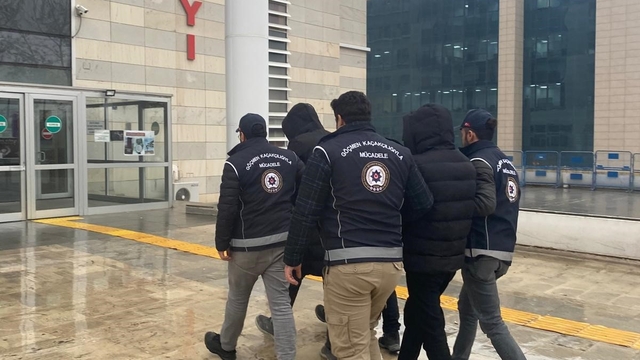 Elazığ'da göçmen kaçakçılığı operasyonu: 16 yabancı uyruklu şahıs yakalandı