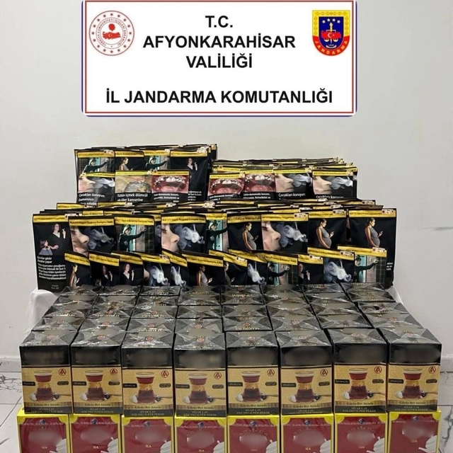 Jandarma kaçak çay ve tütün ele geçirdi