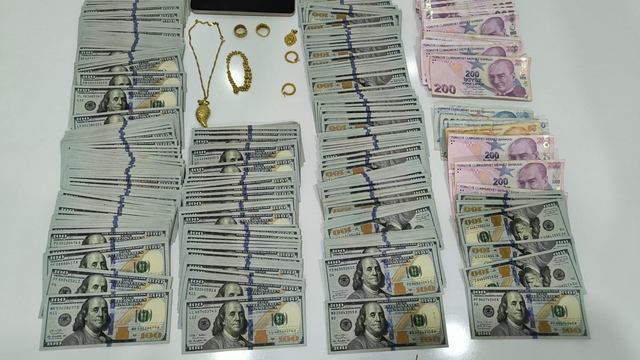 Mersin'de dolandırıcılık yaptıkları iddiasıyla 28 zanlı tutuklandı