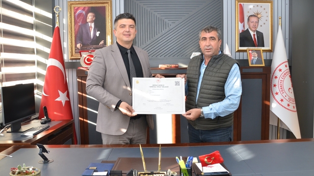 Niğde Süt Üreticileri Birliği'ne 1. Derece Tarımsal Örgüt belgesi