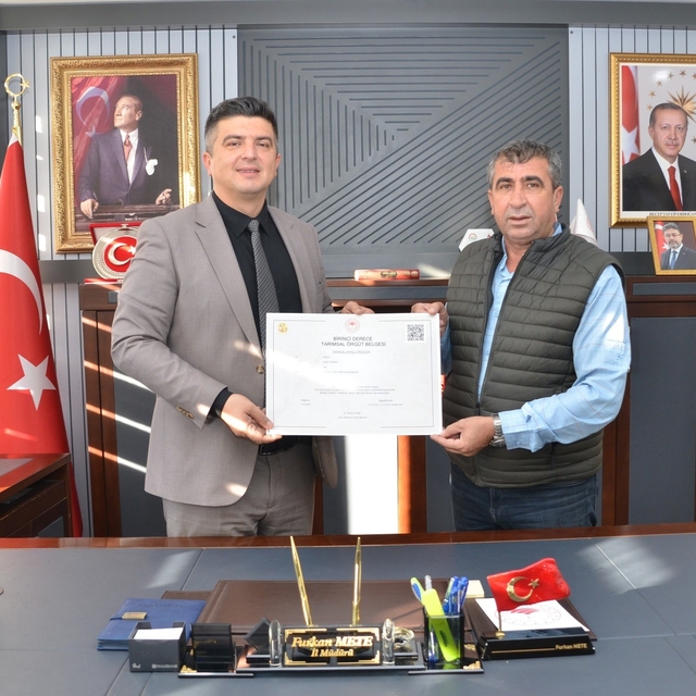 Niğde Süt Üreticileri Birliği'ne 1. Derece Tarımsal Örgüt belgesi