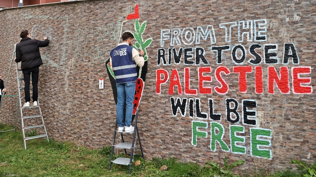 Samsun'da üniversite öğrencilerinden Filistin'e grafitili destek