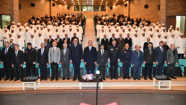 Tekirdağ'da dini ihtisas merkezinde eğitim gören 87 din görevlisi mezun oldu