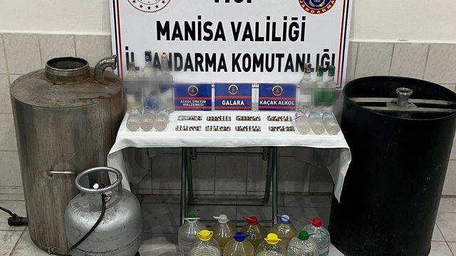 Manisa'da jandarmadan sahte içki operasyonu