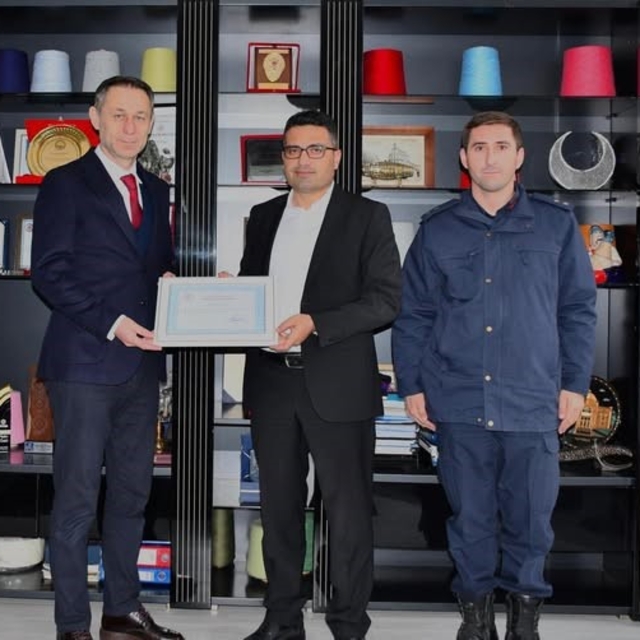 Aksoy'dan jandarmaya araç bağışı