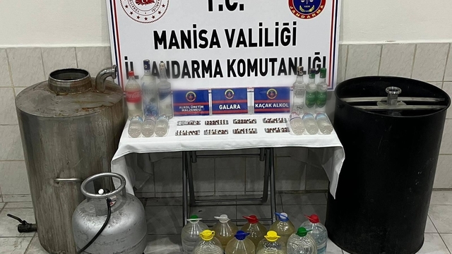 Salihli'de 55 litre sahte içki ele geçirildi