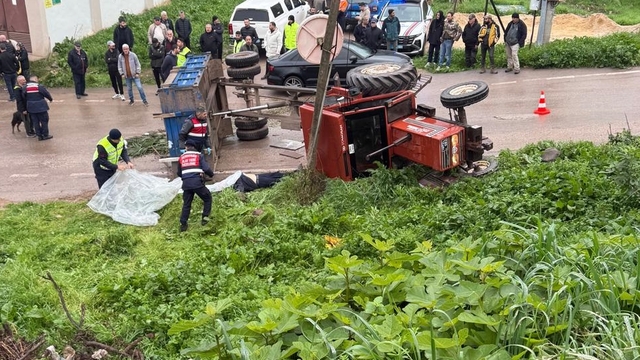 Bursa'da devrilen traktörün sürücüsü öldü