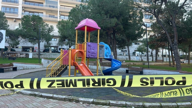 Çocuk parkında 'yan bakma' kavgası; 1 ölü, 1 yaralı