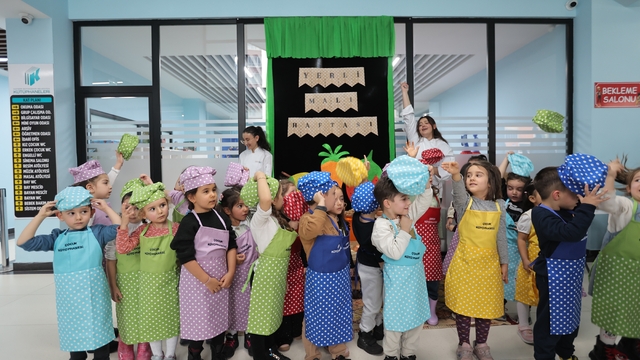 Büyükşehir'in miniklere özel merkezinde Minik Şefler Mutfakta etkinliği