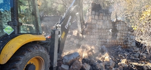 Adana'da evinde çıkan yangında 85 yaşındaki kadın hayatını kaybetti