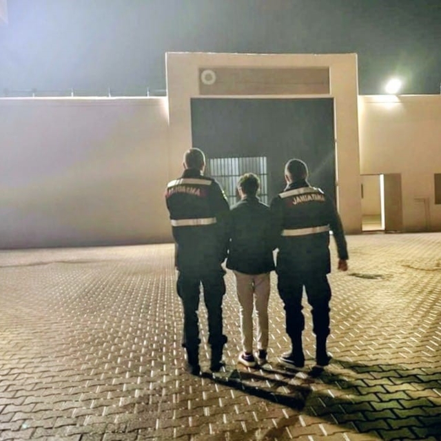 25 Yıl kesinleşmiş hapis cezası bulunan şahıs yakalandı