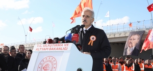 Bakan Uraloğlu: "2 milyar 700 milyon lira tasarruf sağlayacağız"
Van Çevre Yolu'nun 1. ve 3. etapları açıldı