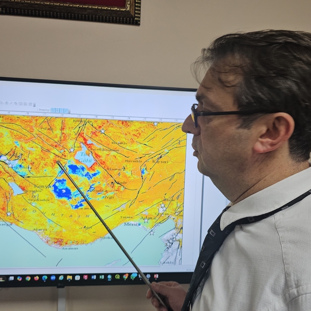 Uzmanından endişelendiren açıklama; Bursa ve Konya Ovaları çöküyor
BEUN Har...