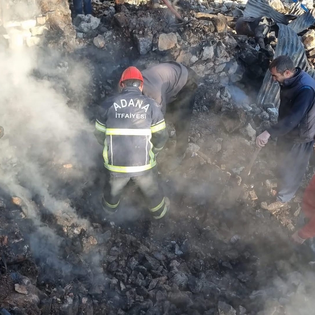 Yangında evi küle dönen yaşlı kadının cenazesine ulaşıldı