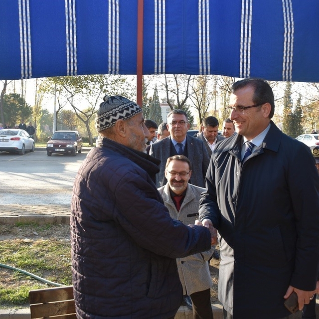 Salihli Kaymakamı Güldoğan Sarıpınar'da sorunları dinledi