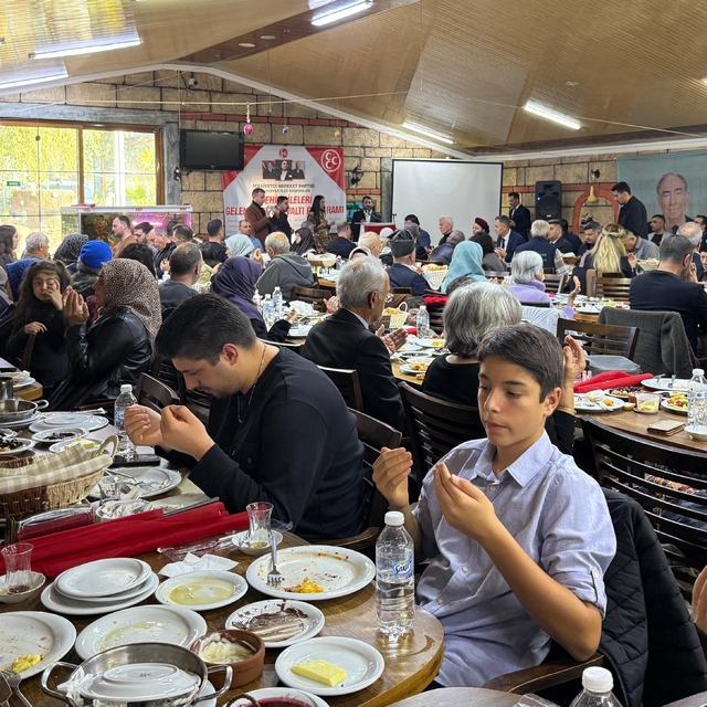MHP Kemalpaşa, şehit aileleri ve gazilerle buluştu