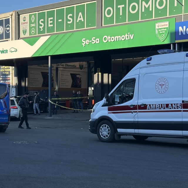 Sanayi sitesinde alacak-verecek kavgası: 4 yaralı