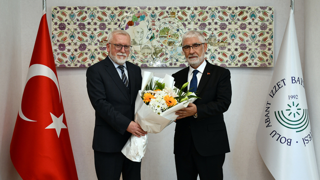 Bolu Abant İzzet Baysal Üniversitesi Rektörü Prof. Dr. Faruk Yiğit göreve başladı