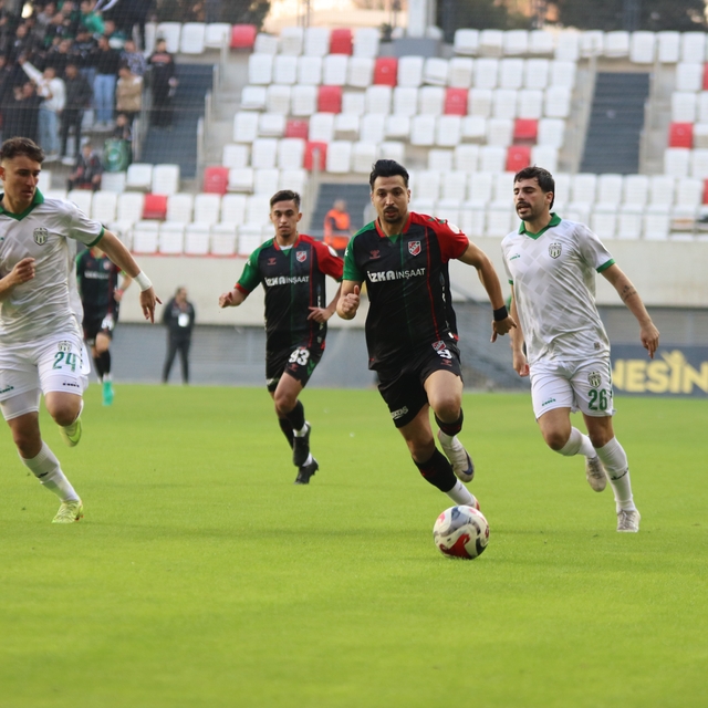TFF 3. Lig: Karşıyaka: 3 - Bornova 1877: 1