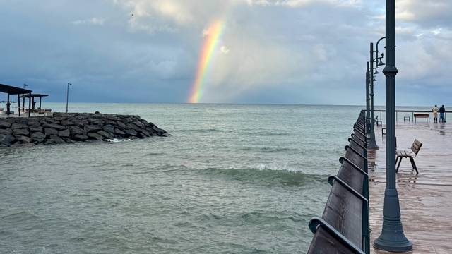 Ordu'da denizin üzerinde gökkuşağı oluştu