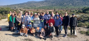 Urla'da yanan orman için umut yeşerdi: 500 meşe palamudu toprakla buluştu